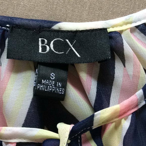 Adorable juniors top - Picture 7 of 7